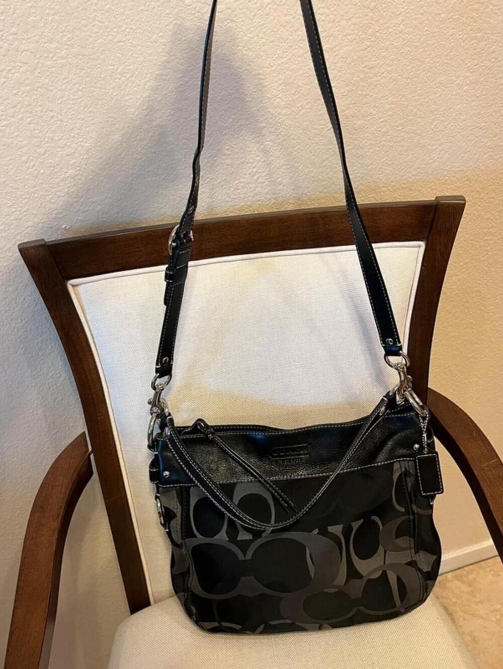 Coach vintage Y2K Black optic Zoe bag - Picture 8 of 8